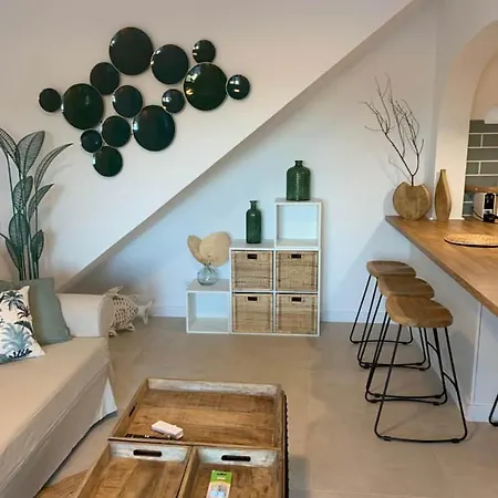 Apartamento Nº 4 Cala Mitjana 아파트 *